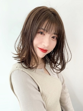 デザイン詳細 ワンカールだけでかわいいミディアムレイヤースタイル 小野菜摘 Behive Ichibancho Aveda